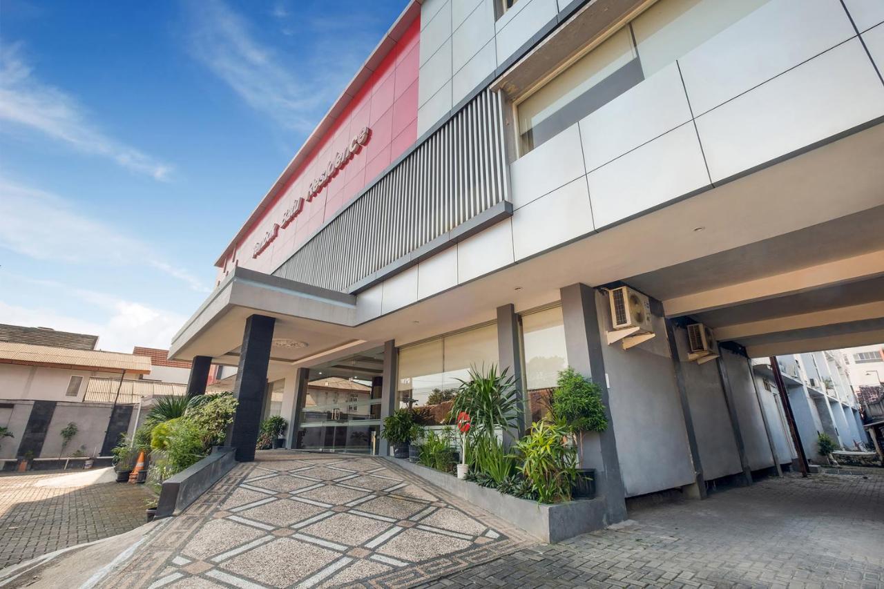 Oyo Flagship 3726 Tembok Batu Residence Tugu Exterior foto
